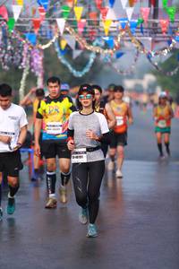BIB: 40191
                            <button type="button" onclick="openModal(9925207)" class="btn btn-primary btn-sm float-right btn-popup" data-toggle="modal" data-target=".modal-high-quality">
                        <i class="fas fa-shopping-cart"></i> Add to Cart
                    </button>
                                            <button type="button" onclick="isThisMe(9925207, true)" class="btn btn-success btn-sm float-right btn-popup btn-isme hidden" data-toggle="tooltip" data-placement="bottom" title="นี่คือรูปของคุณใช่ไหม คลิกที่นี่เพื่อเอาเข้าอัลบั้ม">
                        <i class="fas fa-plus"></i> Add to album
                    </button>
                    <button type="button" onclick="isThisMe(9925207, false)" class="btn btn-warning btn-sm float-right btn-popup btn-isnotme hidden">
                        <i class="fas fa-ban"></i> Remove from album
                    </button>